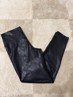 OFFLINE by Aerie Black Faux Leather Shine Leggings - Size Large